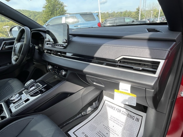 2025 Mitsubishi Outlander SEL Black Edition photo 33