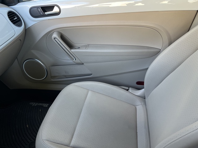 2019 Volkswagen Beetle Convertible S photo 40