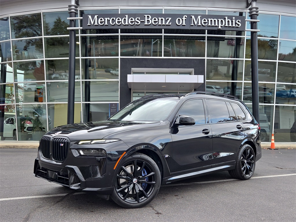 2023 BMW X7 M60i's photo