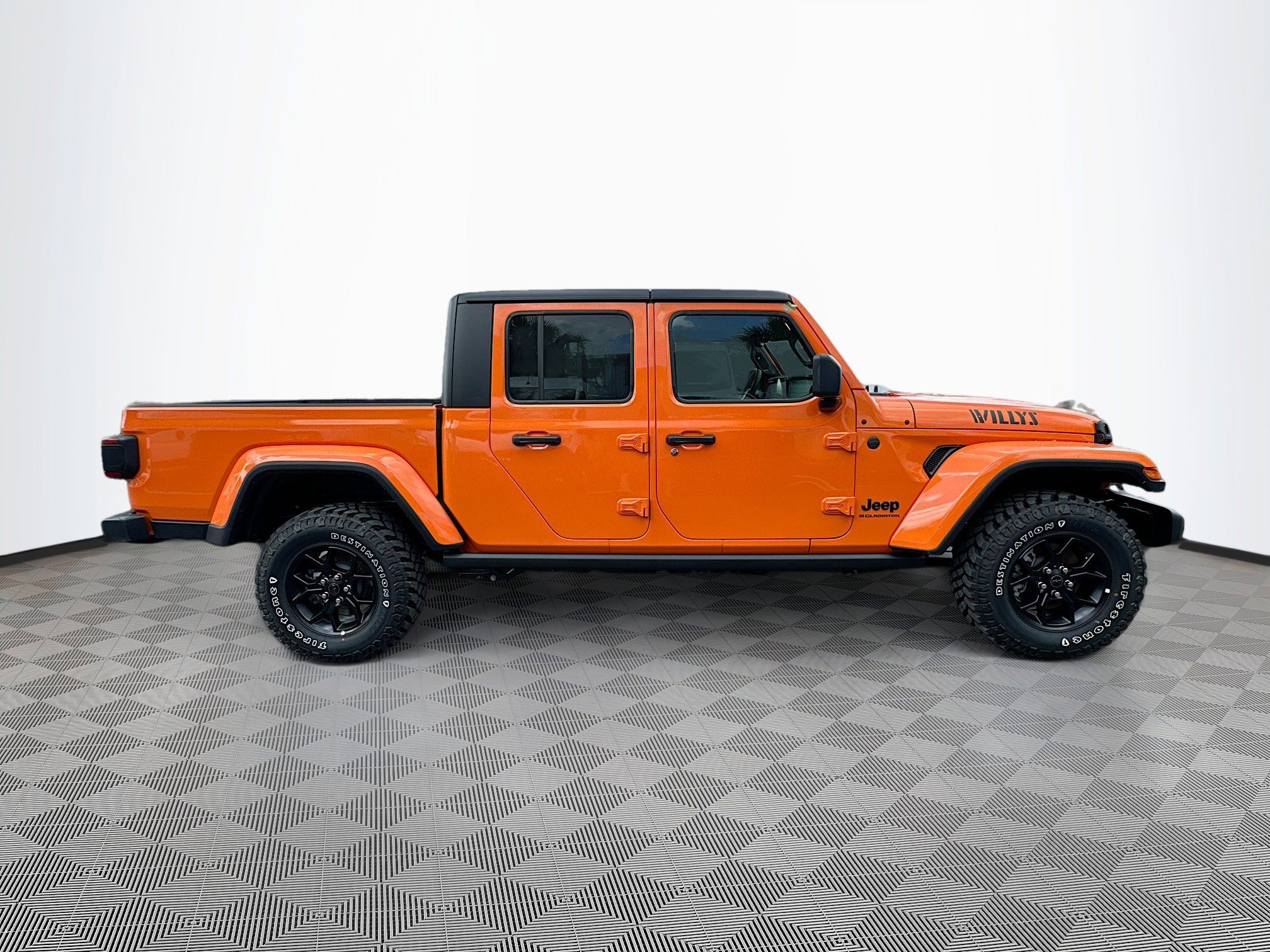 2025 Jeep Gladiator Willys photo 3