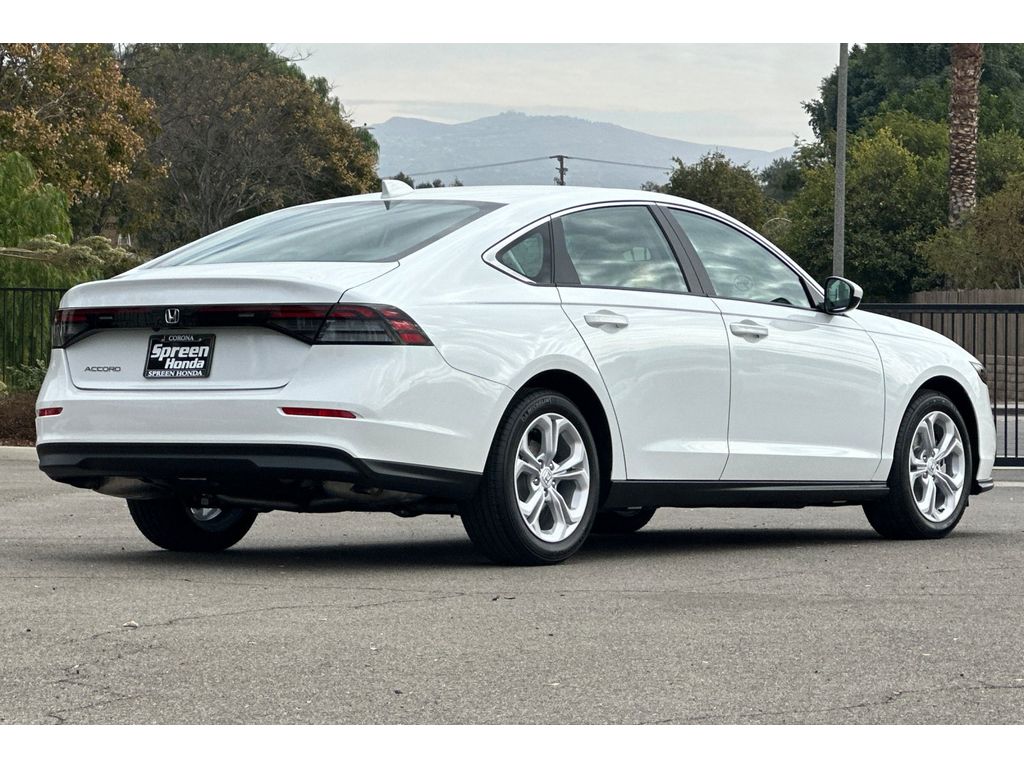 2025 Honda Accord 1.5T LX photo 4