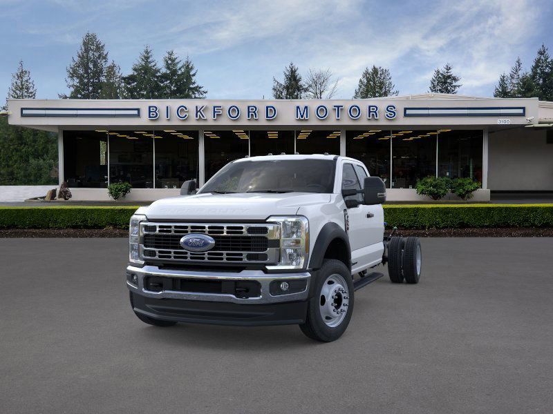 2026 Ford F-550 photo 2