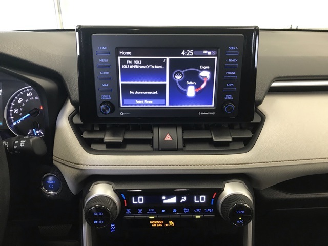 2022 Toyota RAV4 Hybrid XLE photo 18