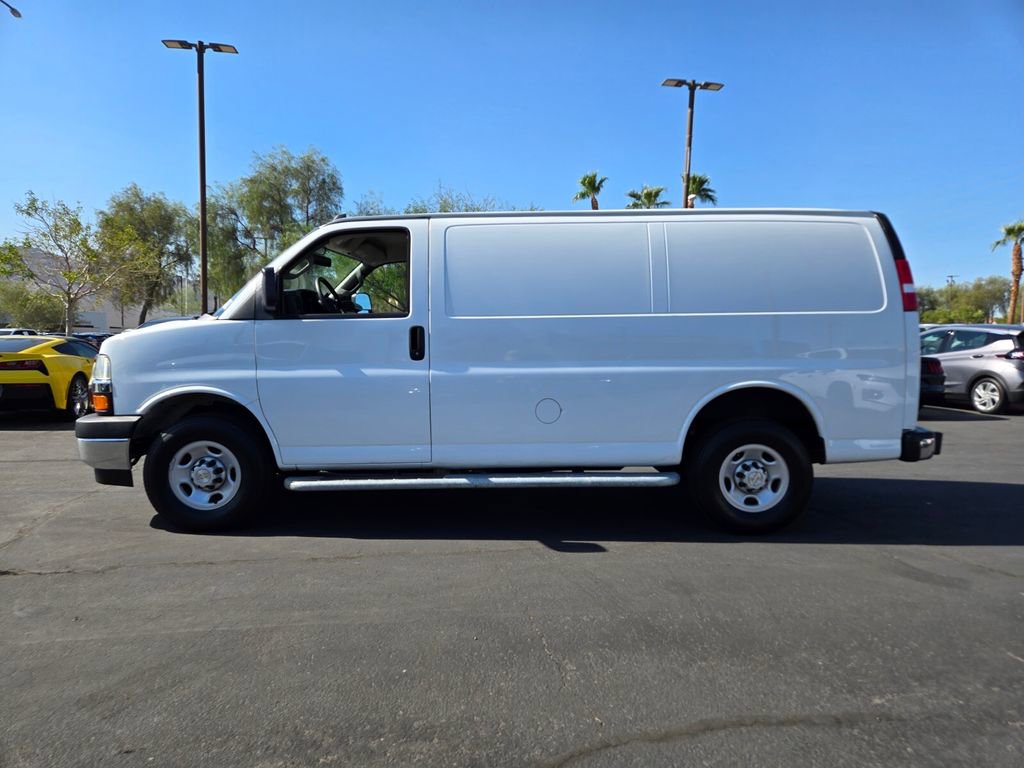 2023 Chevrolet Express Cargo Van 2500 photo 3