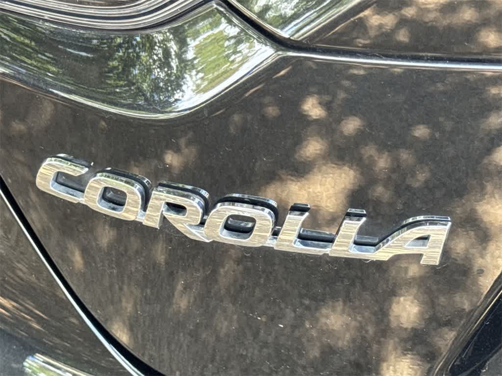2022 Toyota Corolla LE photo 9