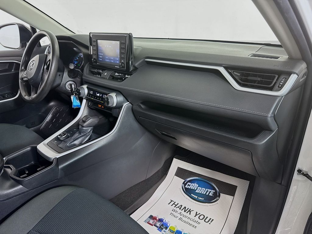 2022 Toyota RAV4 Hybrid LE photo 26