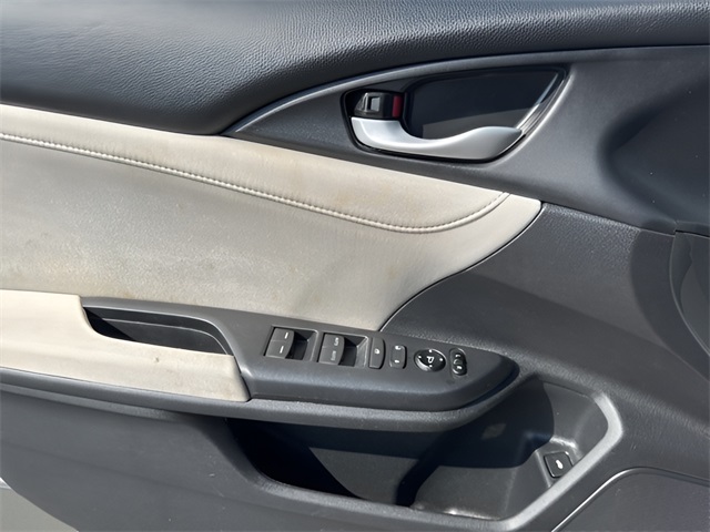 2021 Honda Insight EX photo 21