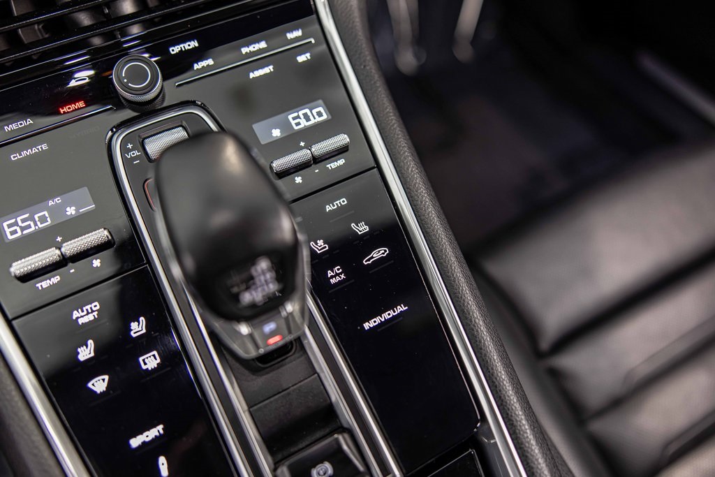 2019 PORSCHE PANAMERA - Image 31