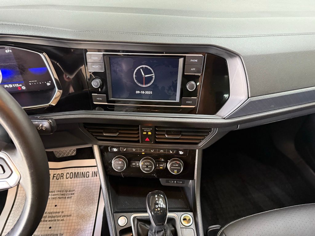 2022 Volkswagen Jetta 1.5T SE photo 22