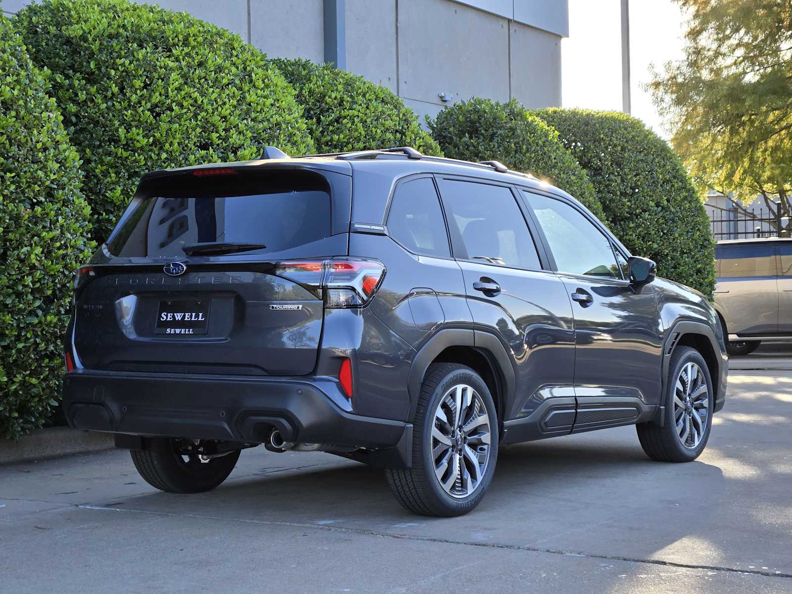 2025 Subaru Forester Touring photo 2