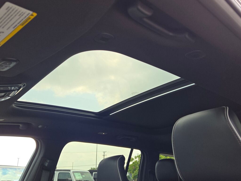 2024 Jeep Grand Cherokee L Summit photo 27