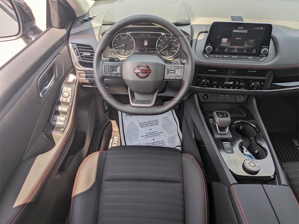 2026 Nissan Rogue SV photo 18