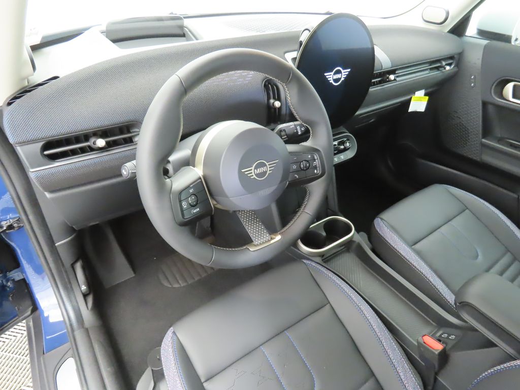 2026 Mini Cooper 2 Door Hardtop Iconic photo 9