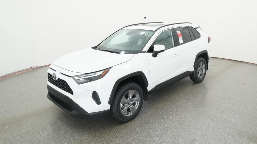 2025 Toyota RAV4 XLE's photo