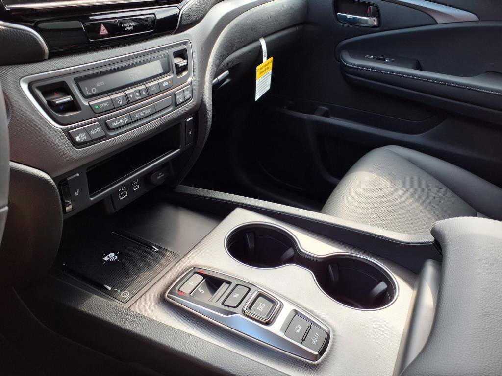 2025 Honda Ridgeline RTL photo 17