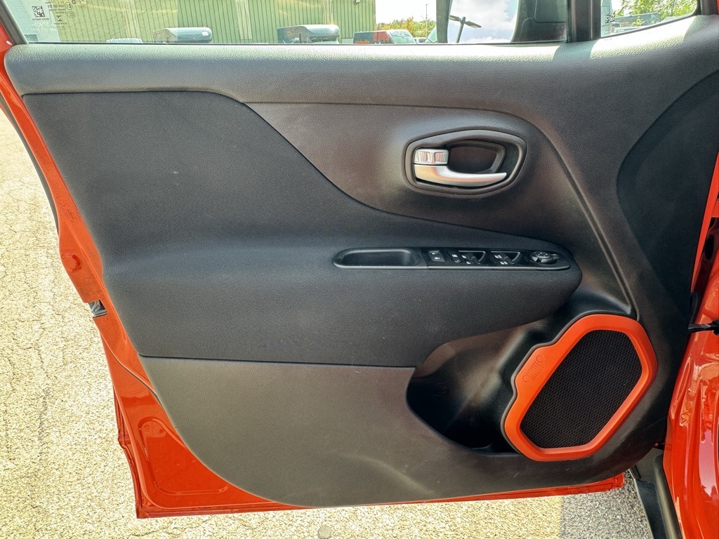 2020 Jeep Renegade Sport photo 22