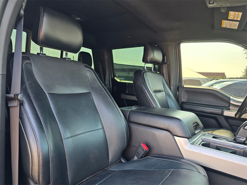 2016 Ford F-150 Lariat photo 2
