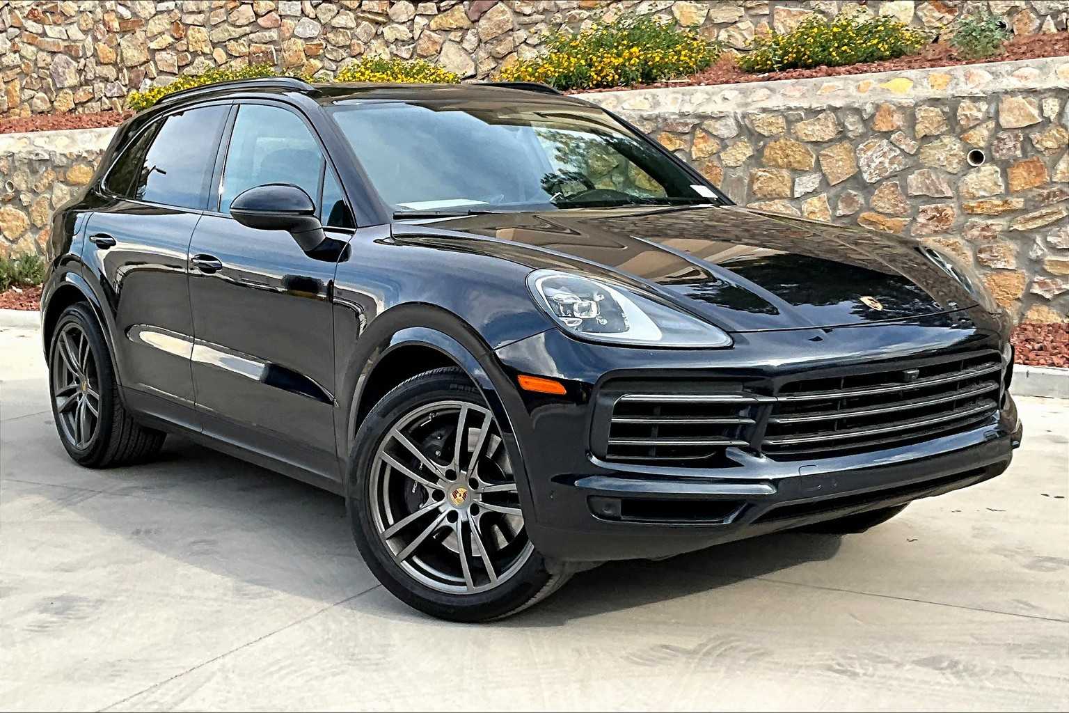 2023 Porsche Cayenne Turbo photo 8