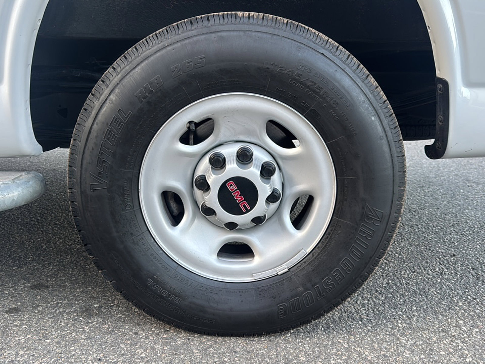 2023 Gmc Savana 2500 Cargo photo 22