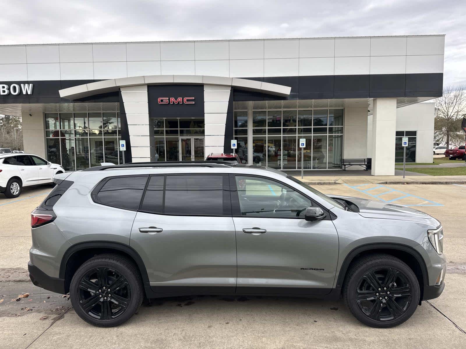 2026 GMC Acadia Elevation's photo