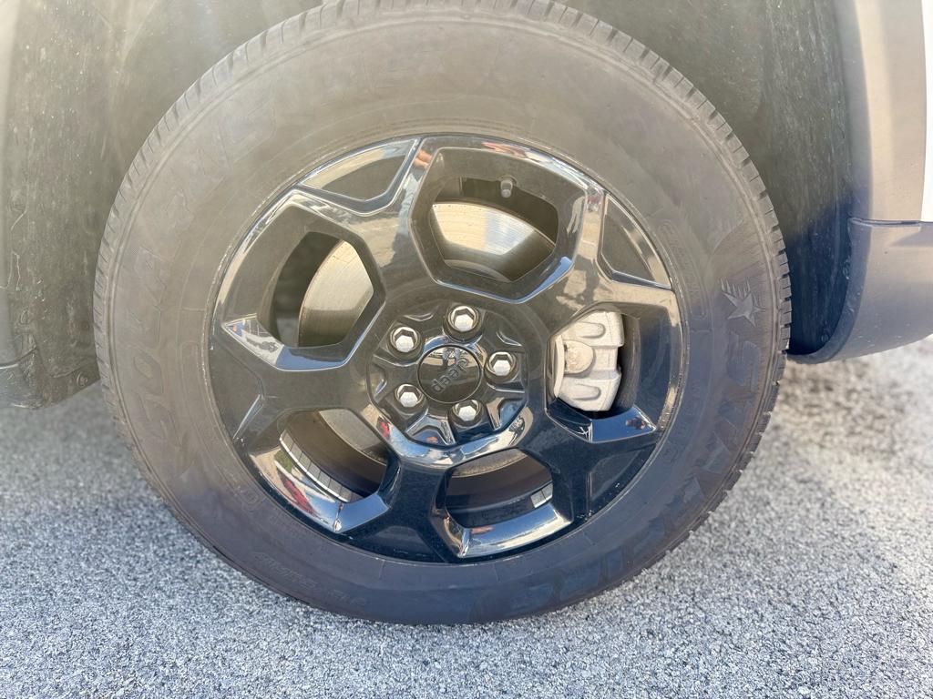 2023 Jeep Compass Trailhawk photo 2