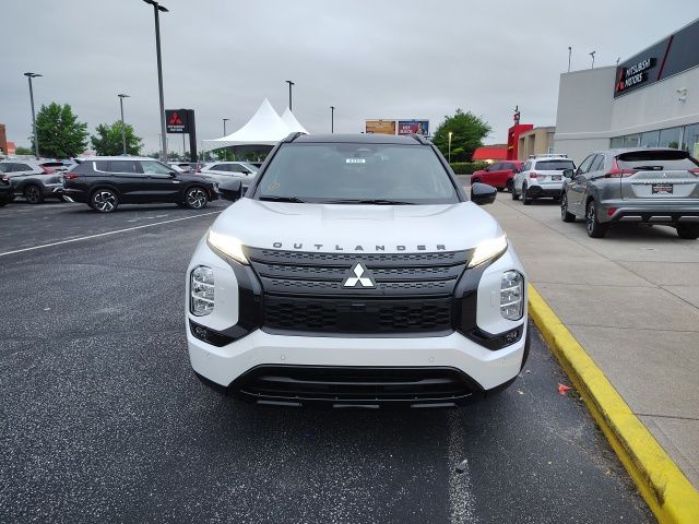 2025 Mitsubishi Outlander PHEV SEL photo 2