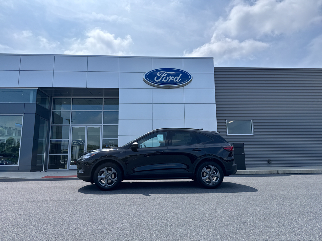 2025 Ford Escape ST-Line photo 3