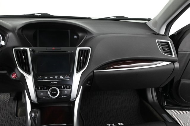 2015 Acura TLX Technology photo 17