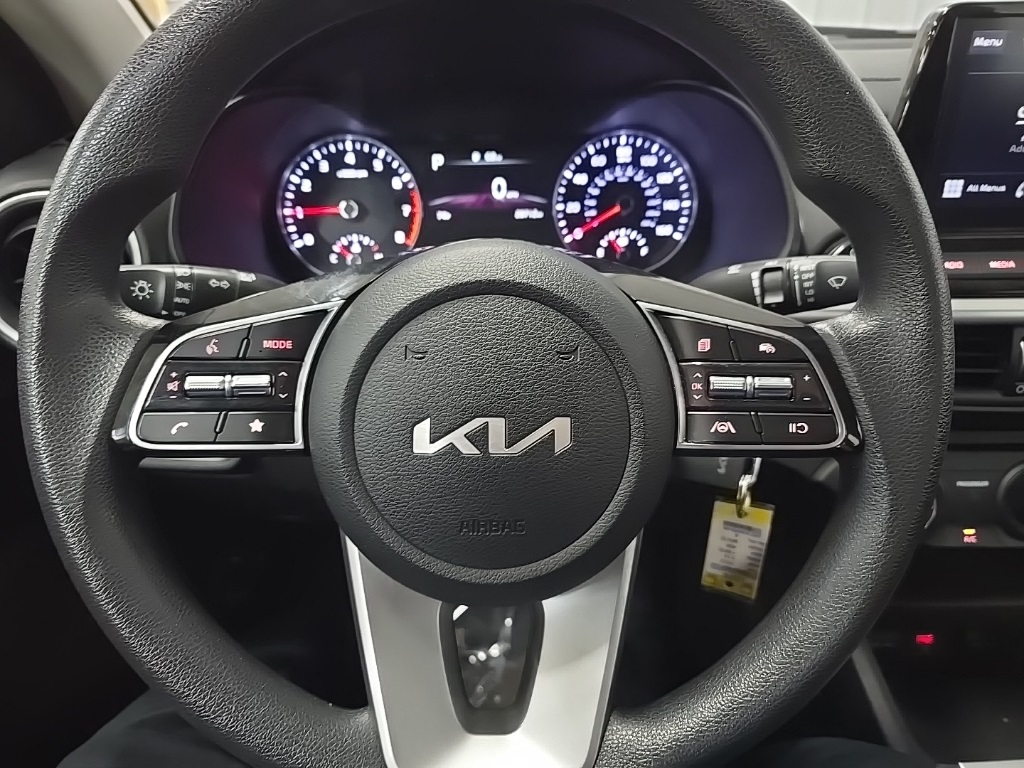 2022 Kia Forte LXS photo 18