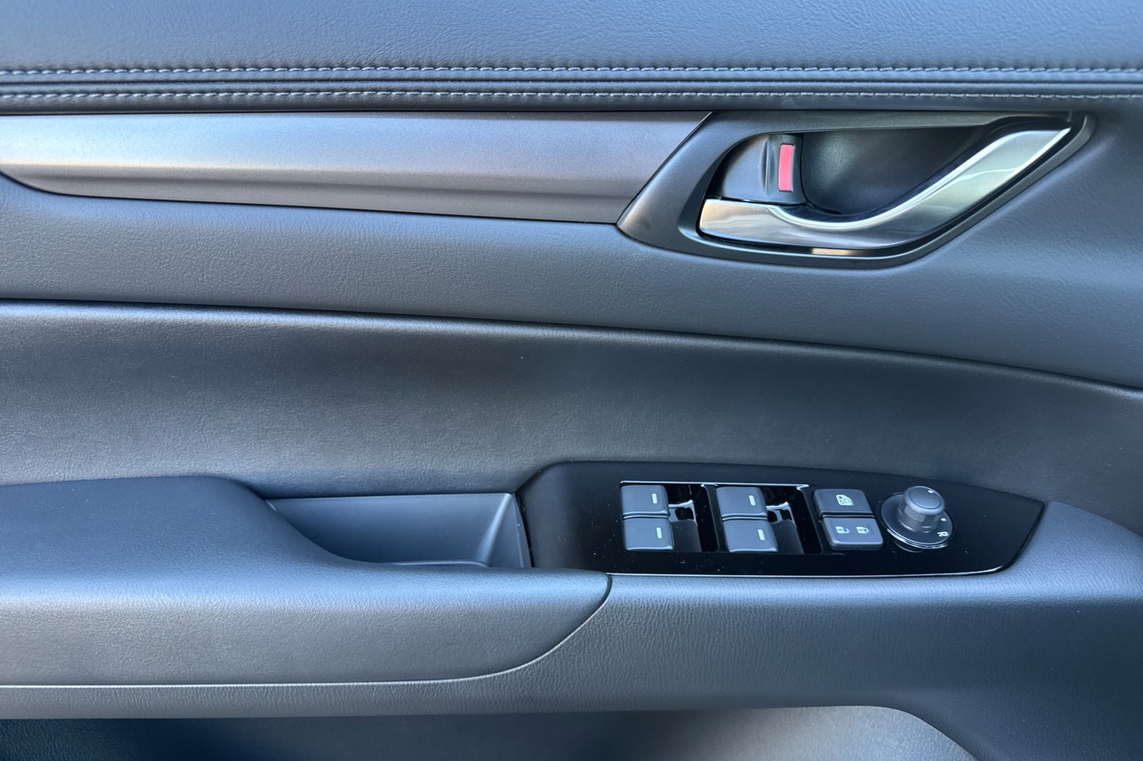 2025 Mazda CX-5 2.5 Select photo 11