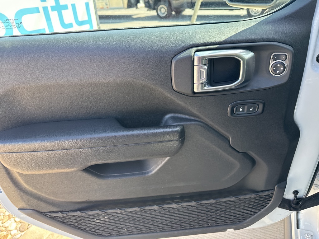 2023 Jeep Wrangler Rubicon 4xe photo 6