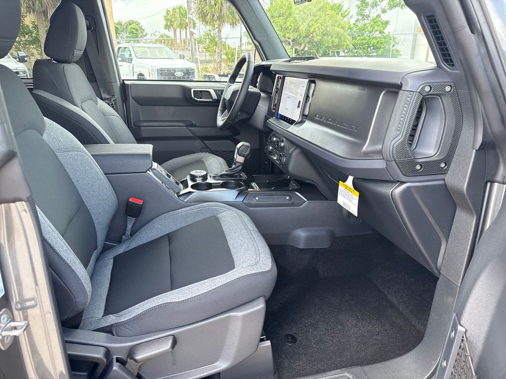 2025 Ford Bronco Big Bend photo 16