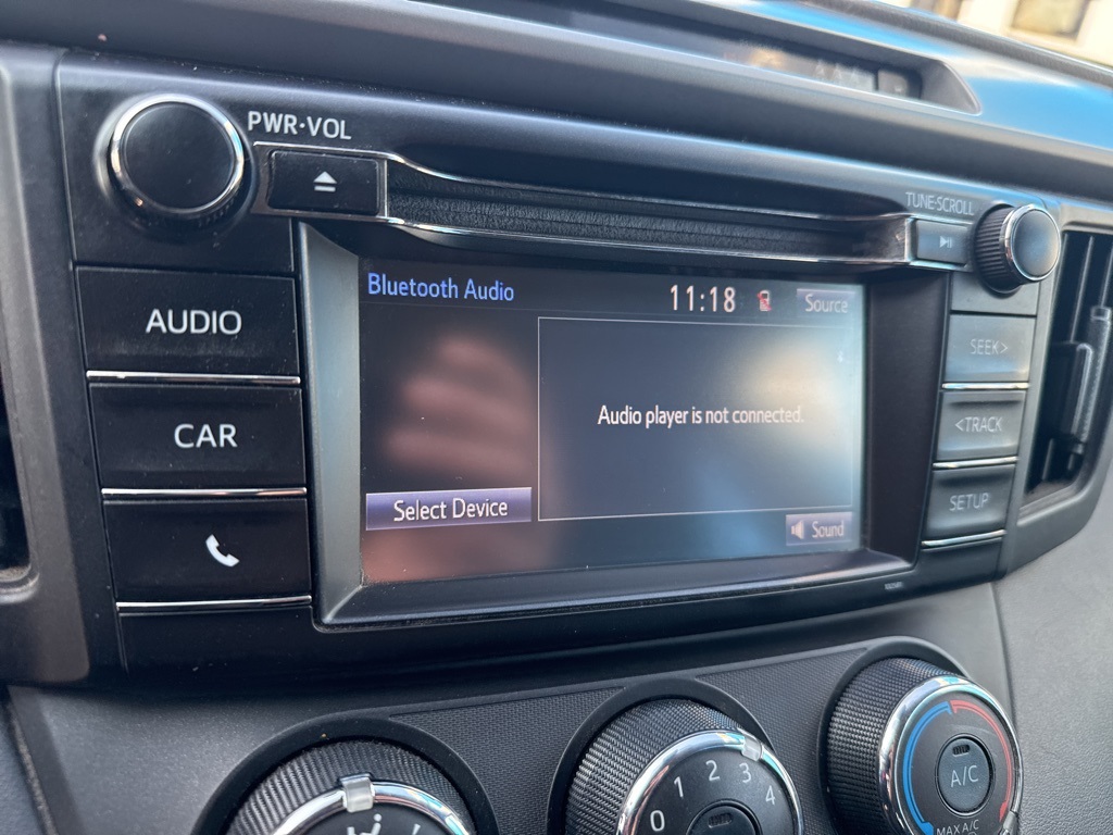 2017 Toyota RAV4 LE photo 23