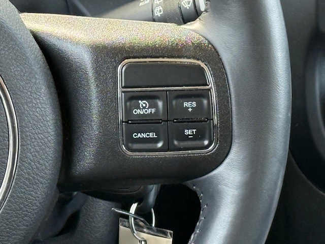 2015 Jeep Patriot Latitude photo 24