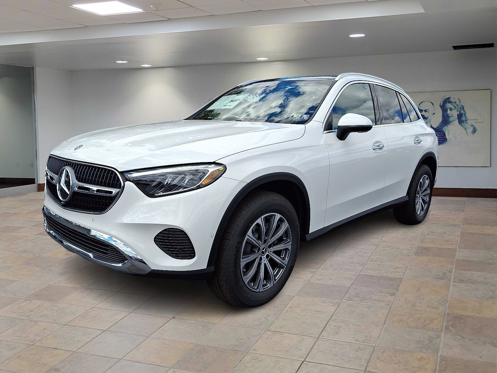 2026 Mercedes Benz GLC 300 4MATIC photo 3