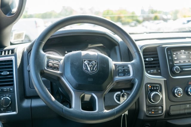 2022 Ram 1500 Classic Warlock photo 9