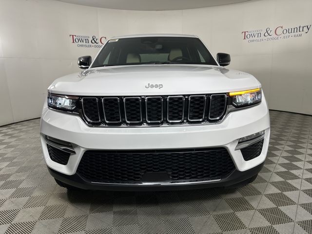2025 Jeep Grand Cherokee Limited photo 8