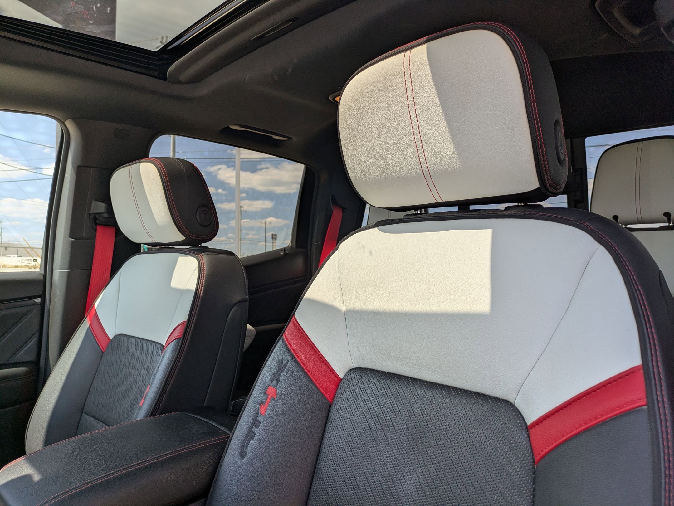 2023 Gmc Canyon AT4X photo 13
