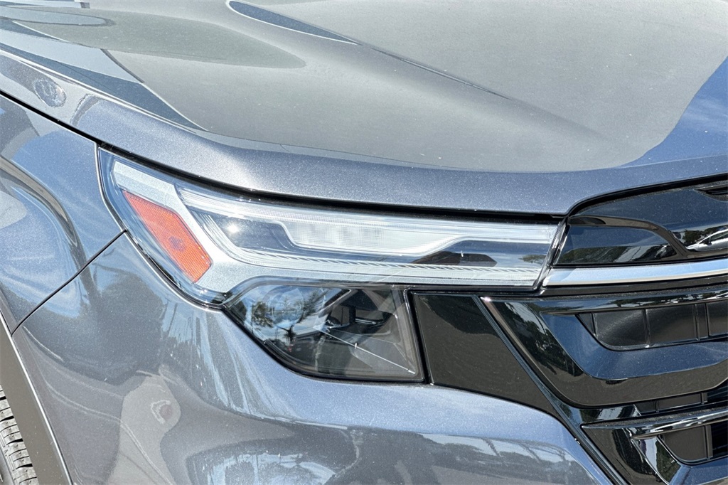 2025 Subaru Forester Touring photo 33