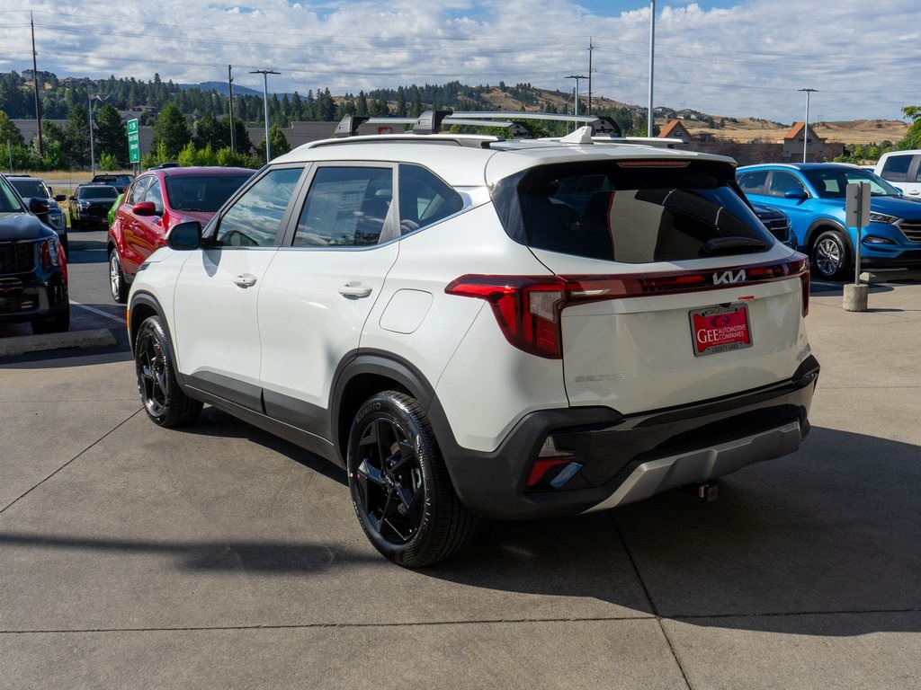 2026 Kia Seltos EX photo 4
