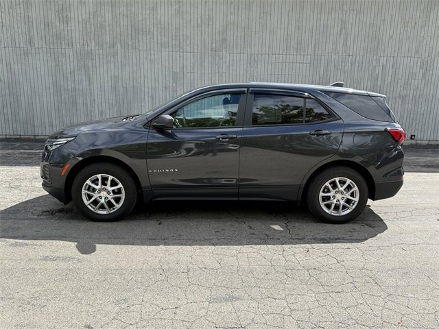 2022 Chevrolet Equinox LS photo 9