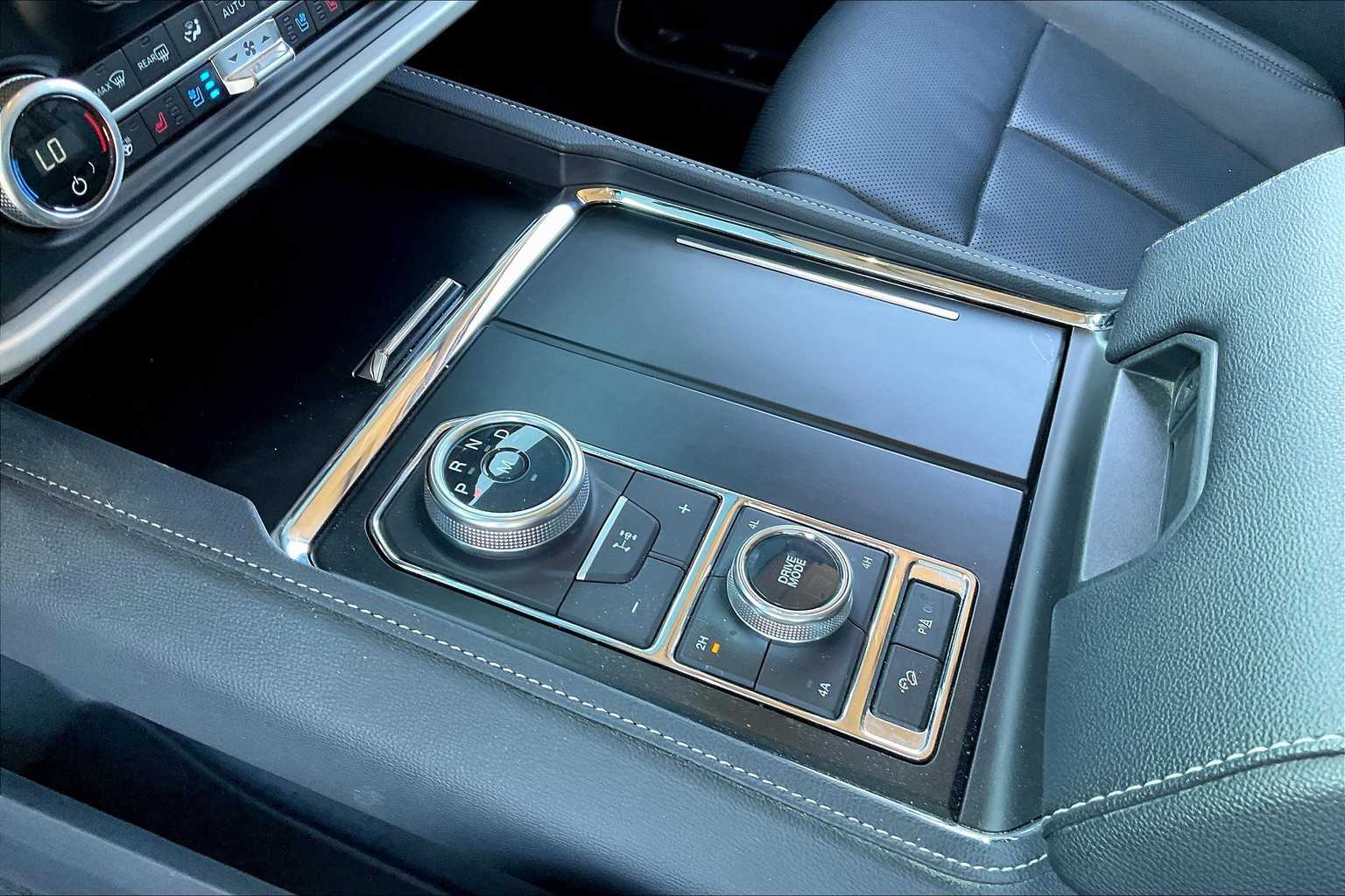 2024 Ford Expedition XLT photo 14