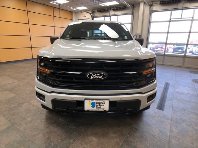 2025 Ford F-150 XLT photo 3