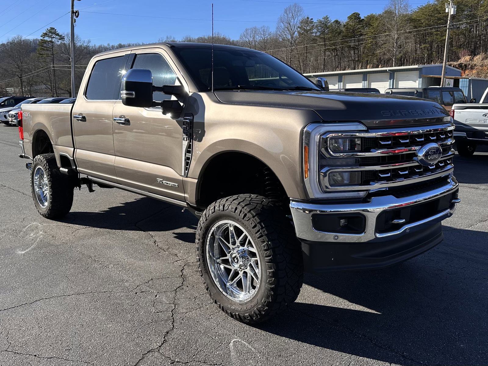 2023 Ford F-250 Lariat photo 4