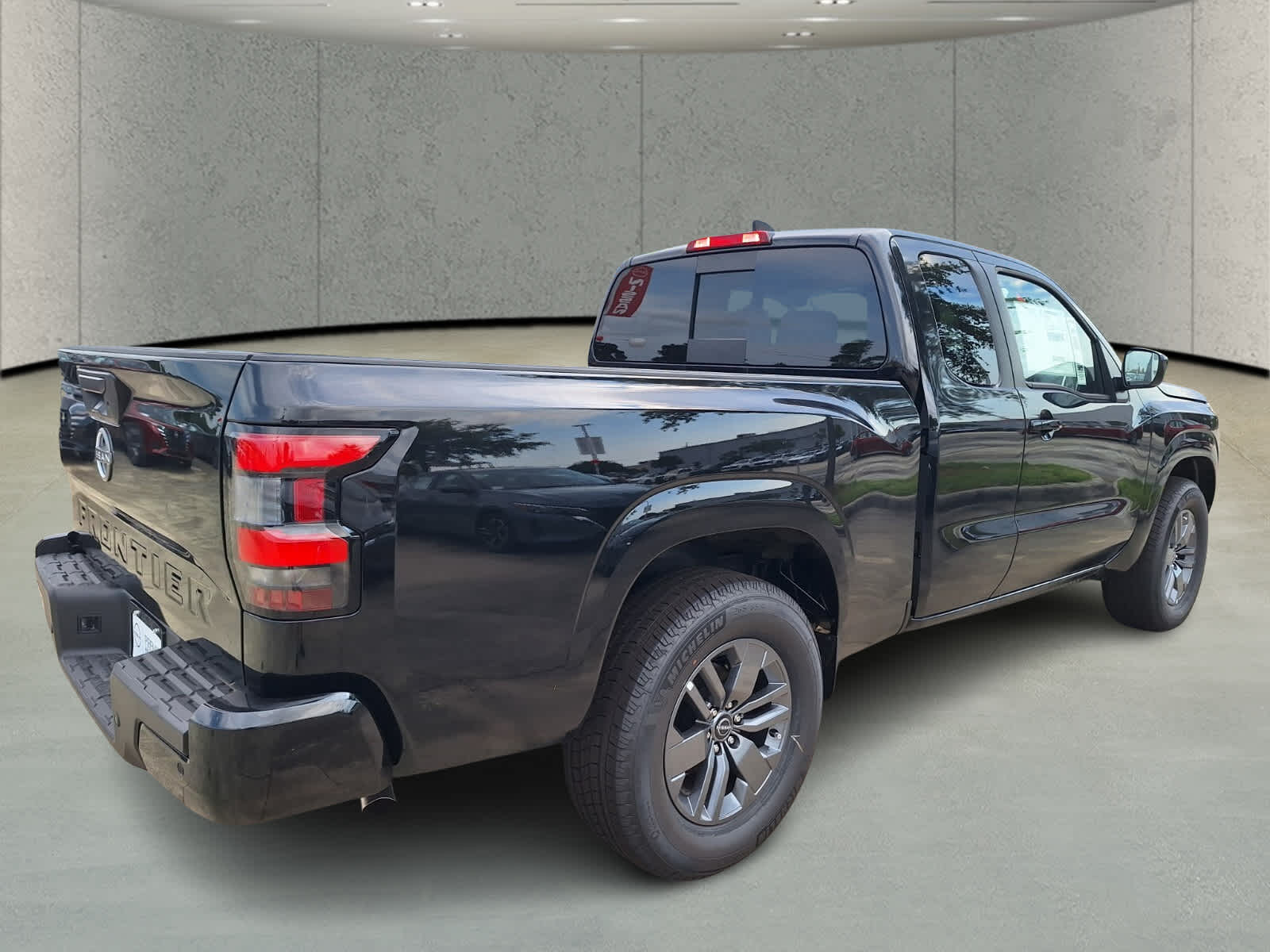 2025 Nissan Frontier King Cab SV photo 5