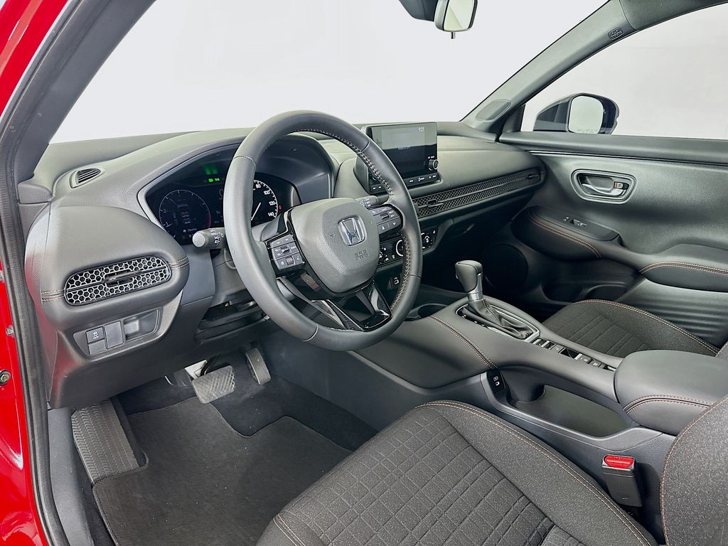 2025 Honda HR-V Sport photo 9