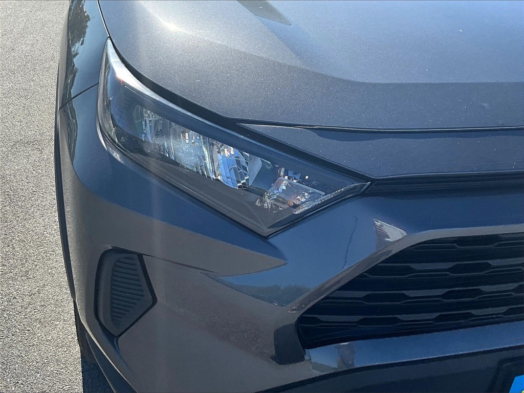2022 Toyota RAV4 LE photo 30