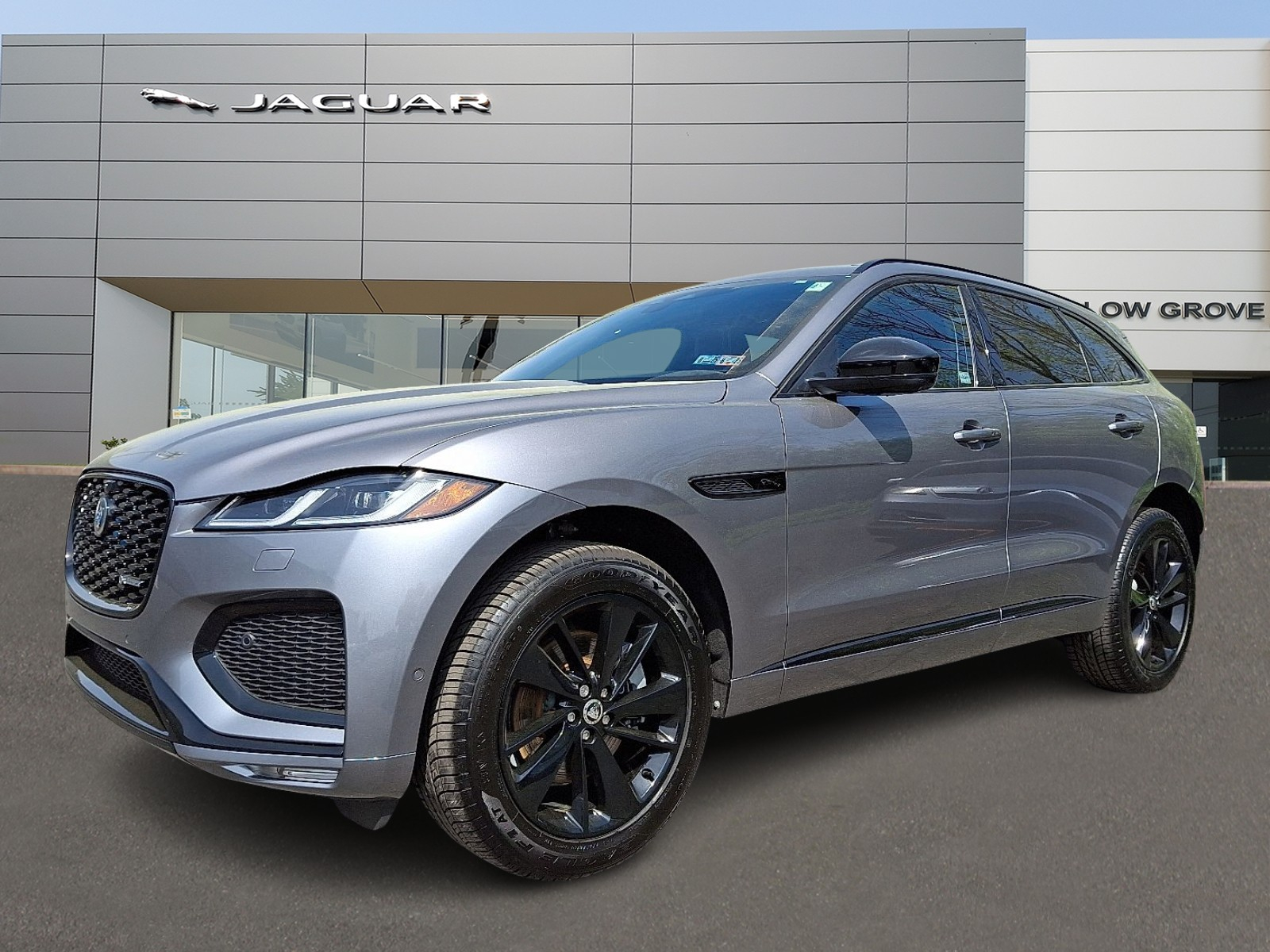 2025 Jaguar F-PACE R-Dynamic S