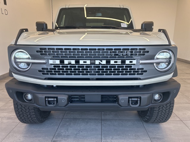 2025 Ford Bronco Badlands photo 2