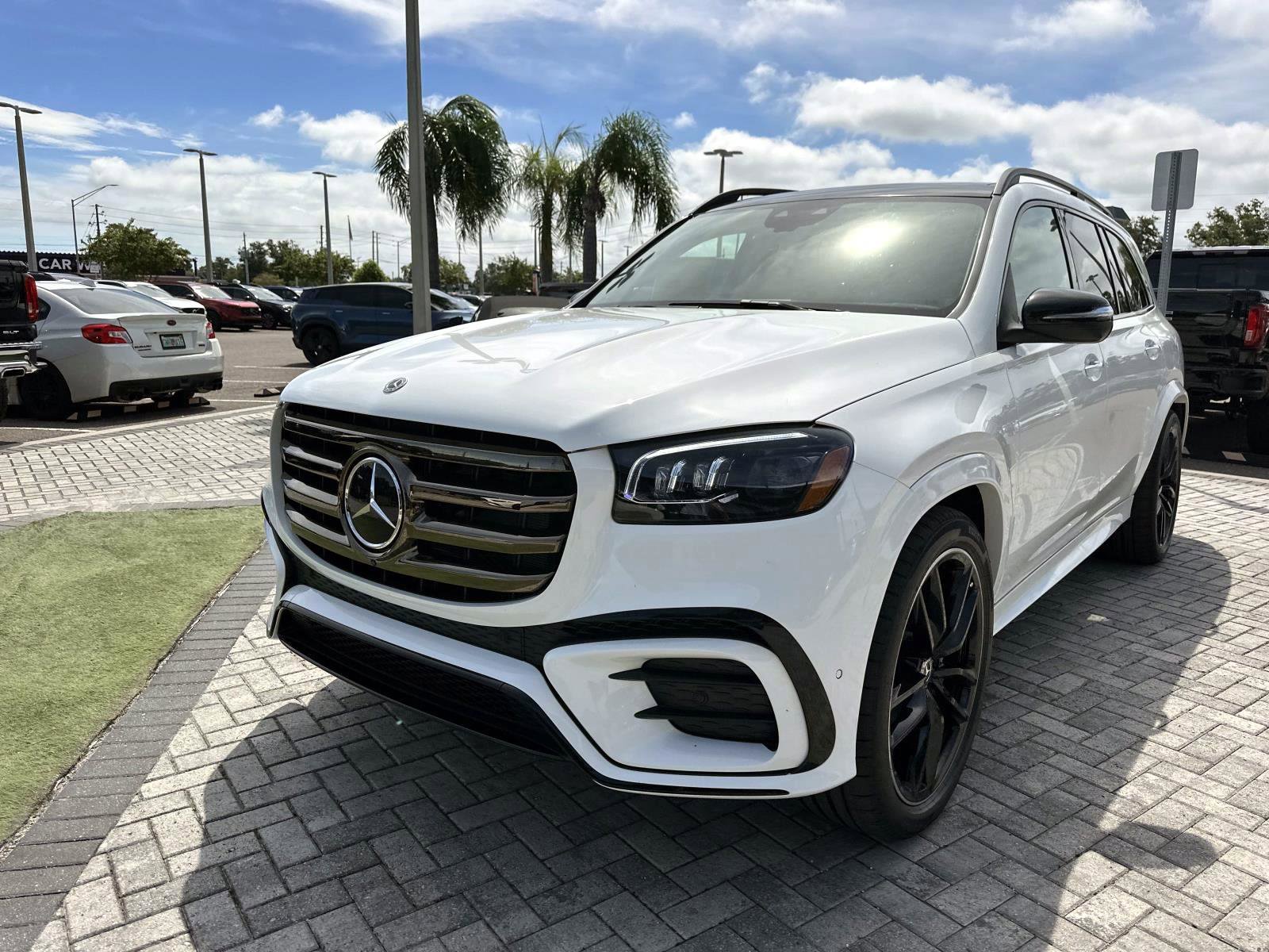 2026 Mercedes Benz GLS 450 4MATIC photo 8